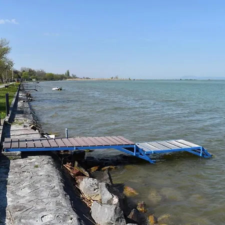 Victoria Wave Διαμέρισμα Balatonoszod
